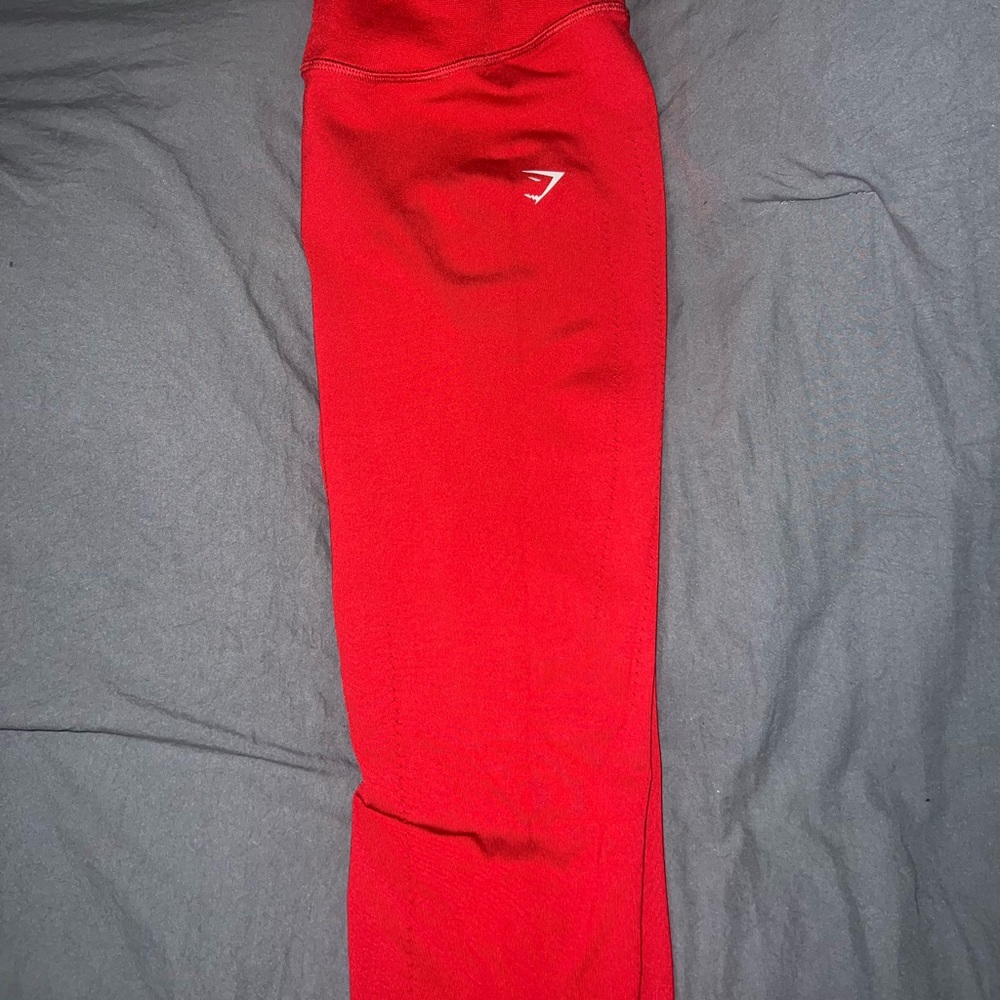Red gym shark leggings.